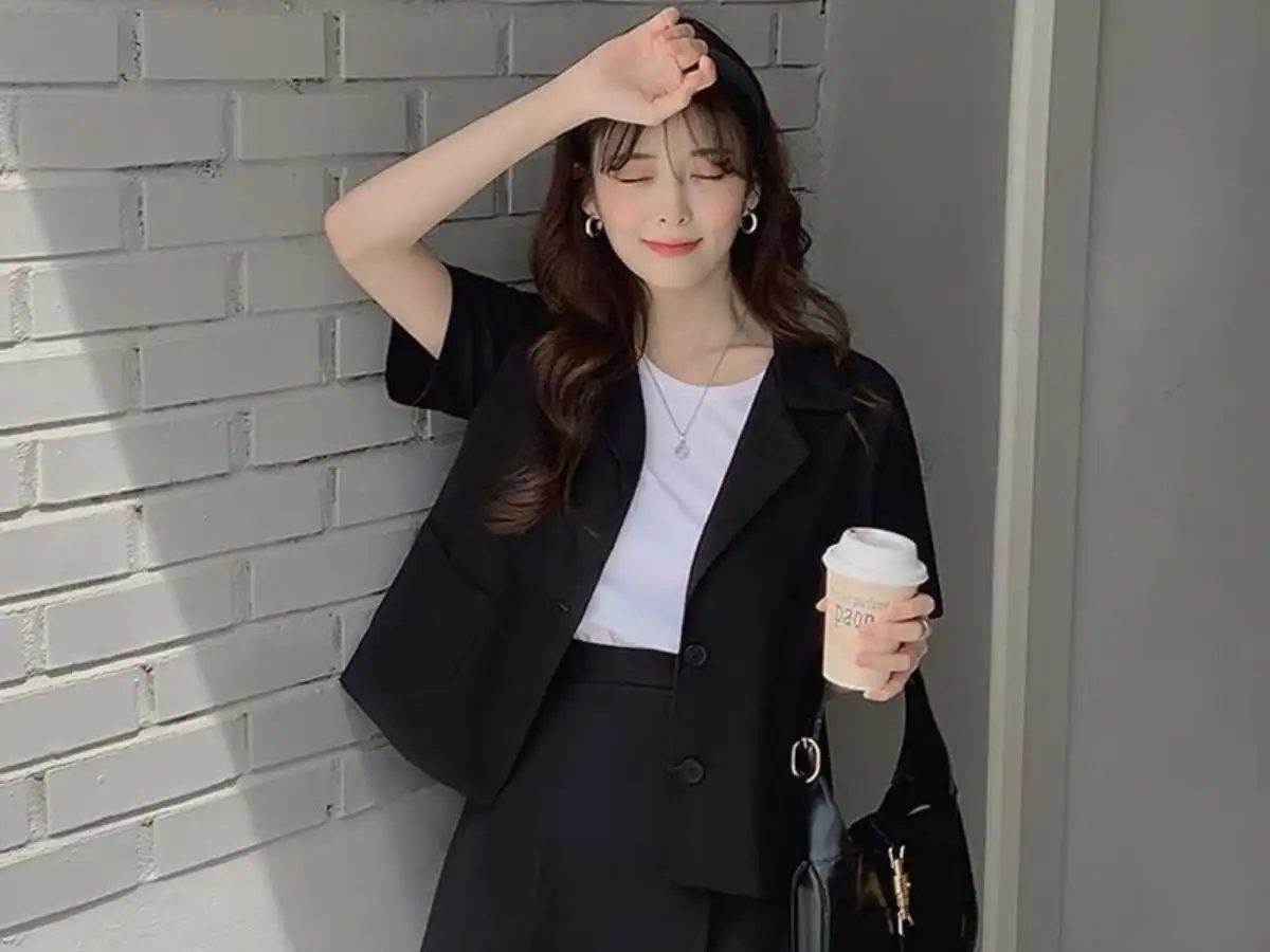 Áo blazer với quần jeans giúp bạn thanh lịch hơn
