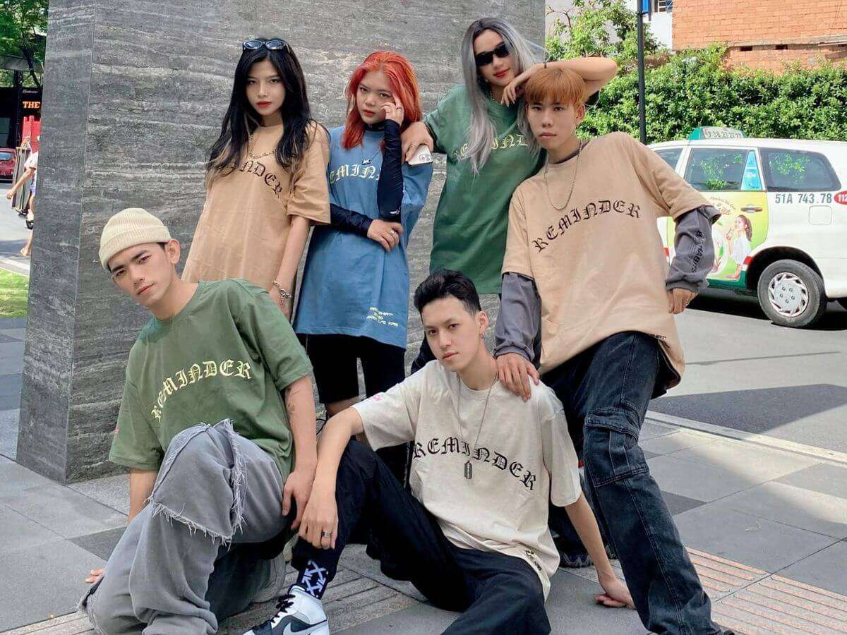 Local brand áo thun Reminder