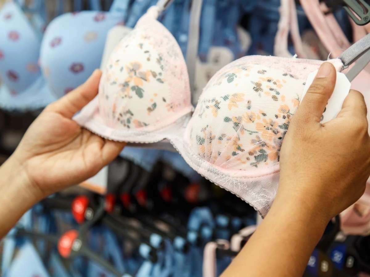Chưa có nghiên cứu nào cho thấy việc mặc áo bra gây ung thư vú 