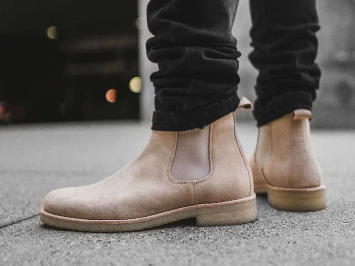 Giày Chelsea boots là kiểu giày cổ cao đến mắt cá chân