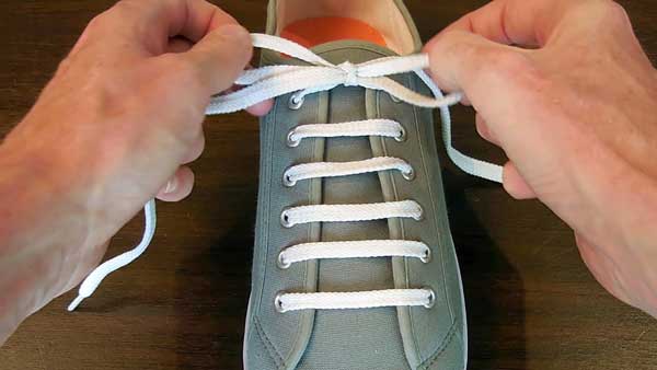 cách thắt dây giày