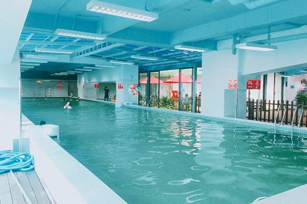 Hồ Gươm Green Pool là bể bơi 4 mùa phù hợp cho từng loại thời tiết