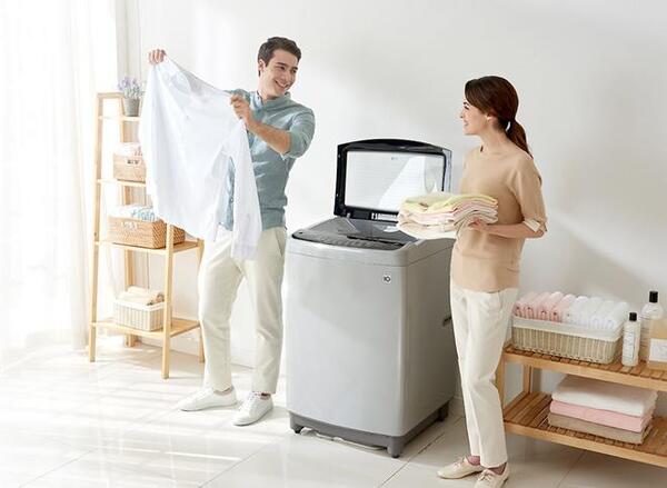 Máy giặt cửa trên sử dụng lượng nước khi giặt gấp 3 lần so với máy giặt lồng ngang
