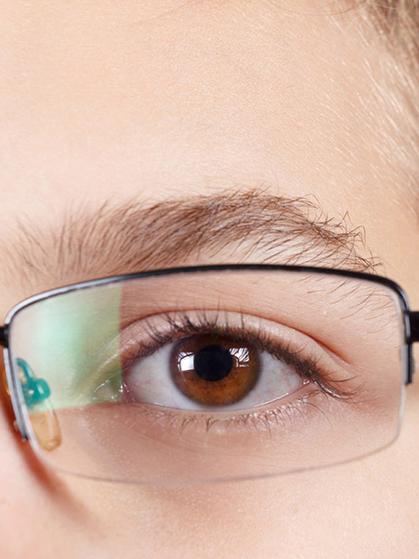 Tròng mắt kính siêu mỏng sở hữu nhiều ưu điểm nổi bật