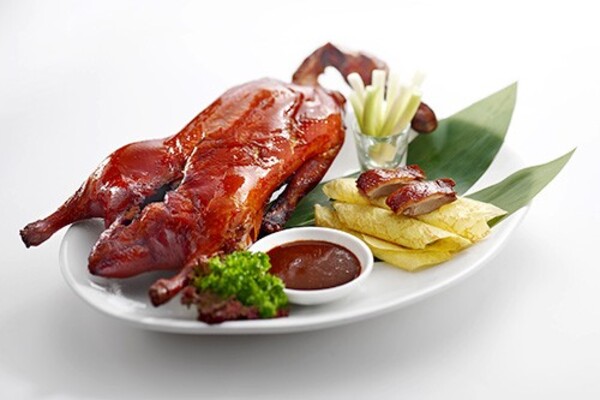 Hương vị độc đáo khiến vịt quay Bắc Kinh Hà Nội trở thành món ăn ưa thích của người dân Hà Thành