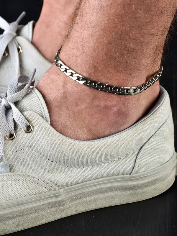Vòng đeo chân cho nam bằng bạc lịch lãm