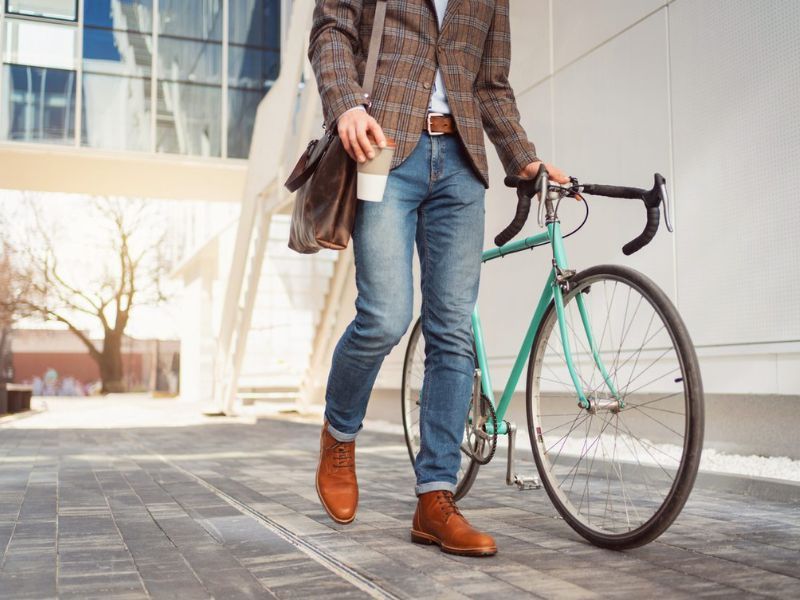Thời trang công sở cùng quần jeans