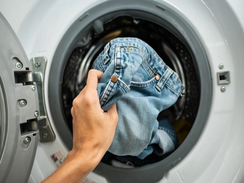 Quần jean bao lâu giặt 1 lần