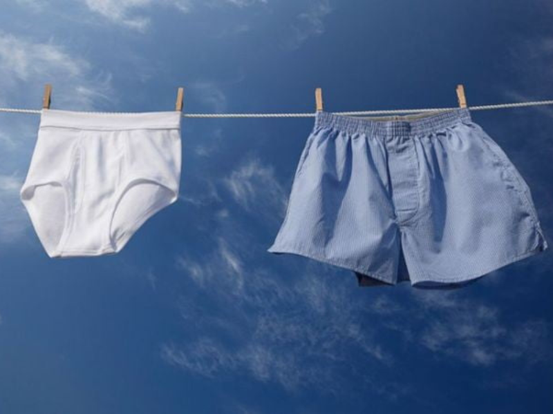Giặt và phơi trong một thời gian dài có thể khiến quần lót bị bạc màu