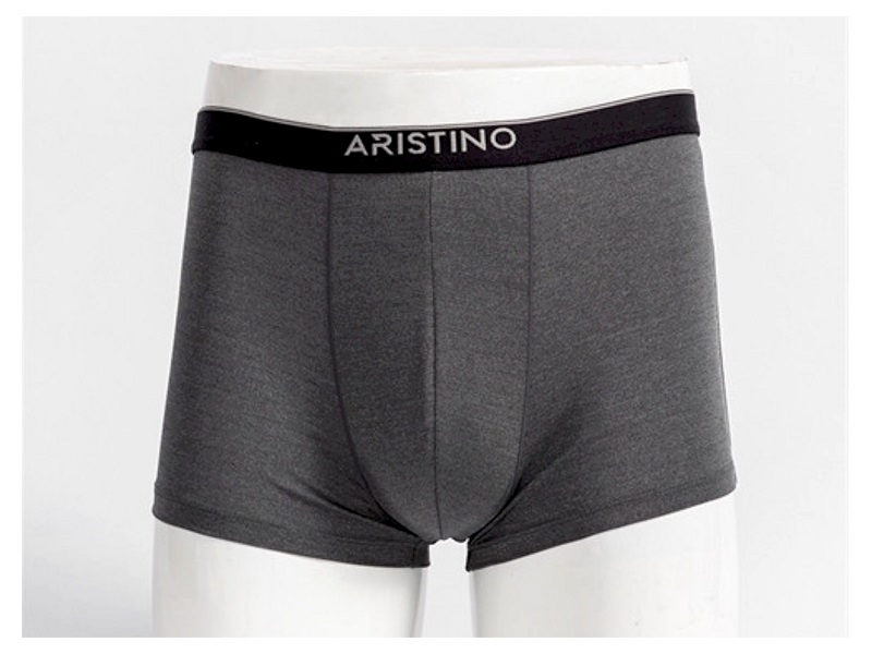 Sản phẩm của Aristino đều được thiết kế vô cùng cẩn thận trên từng đường kim, mũi chỉ