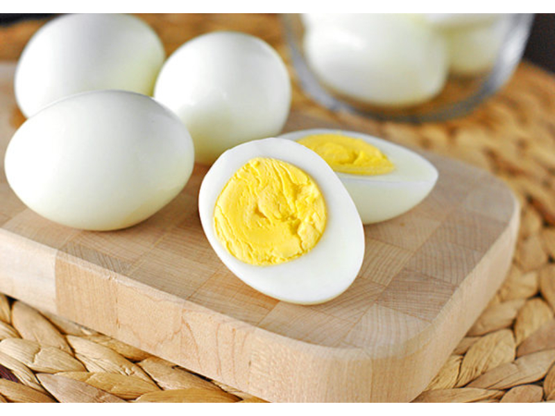 Trong lòng đỏ trứng chứa hơn 50% protein của trứng và các chất dinh dưỡng khác như lutein