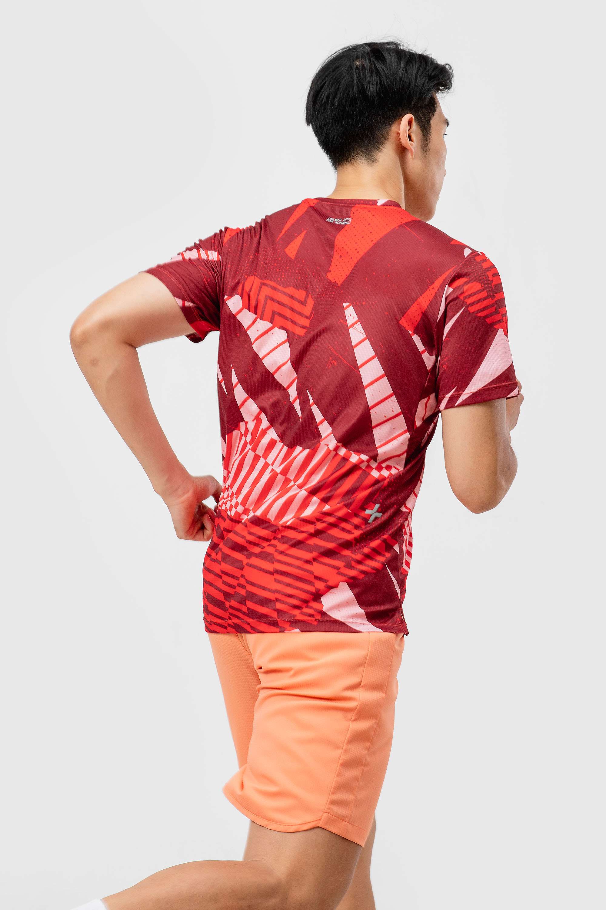 Áo thun chạy bộ Graphic Geometric
