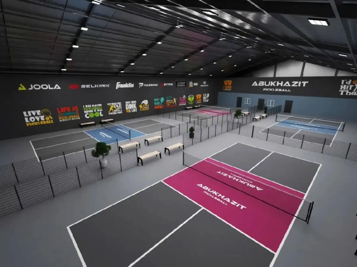 Sân Pickleball Abukhazit và hệ thống đèn chiếu hiện đại