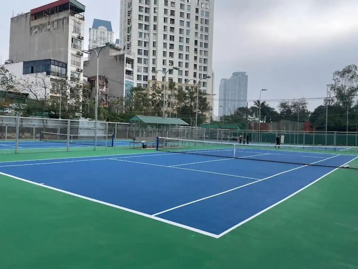 Sân Pickleball Cây Xoài thoáng đãng sạch sẽ