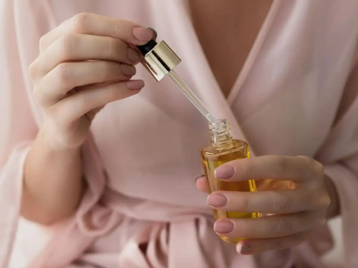 Ưu tiên sử dụng Vitamin C vào buổi sáng để tối ưu khả năng bảo vệ da 