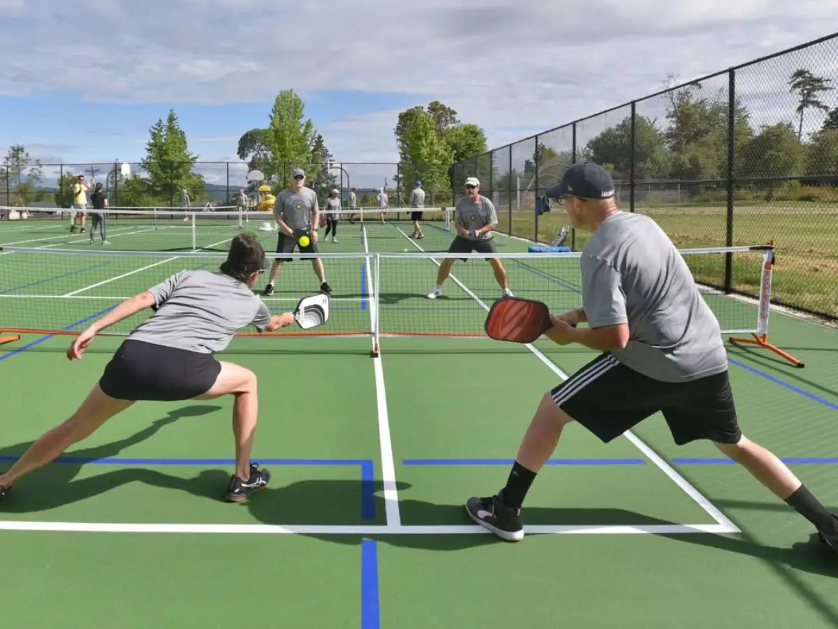 Pickleball chinh phục người chơi ở mọi lứa tuổi và trình độ