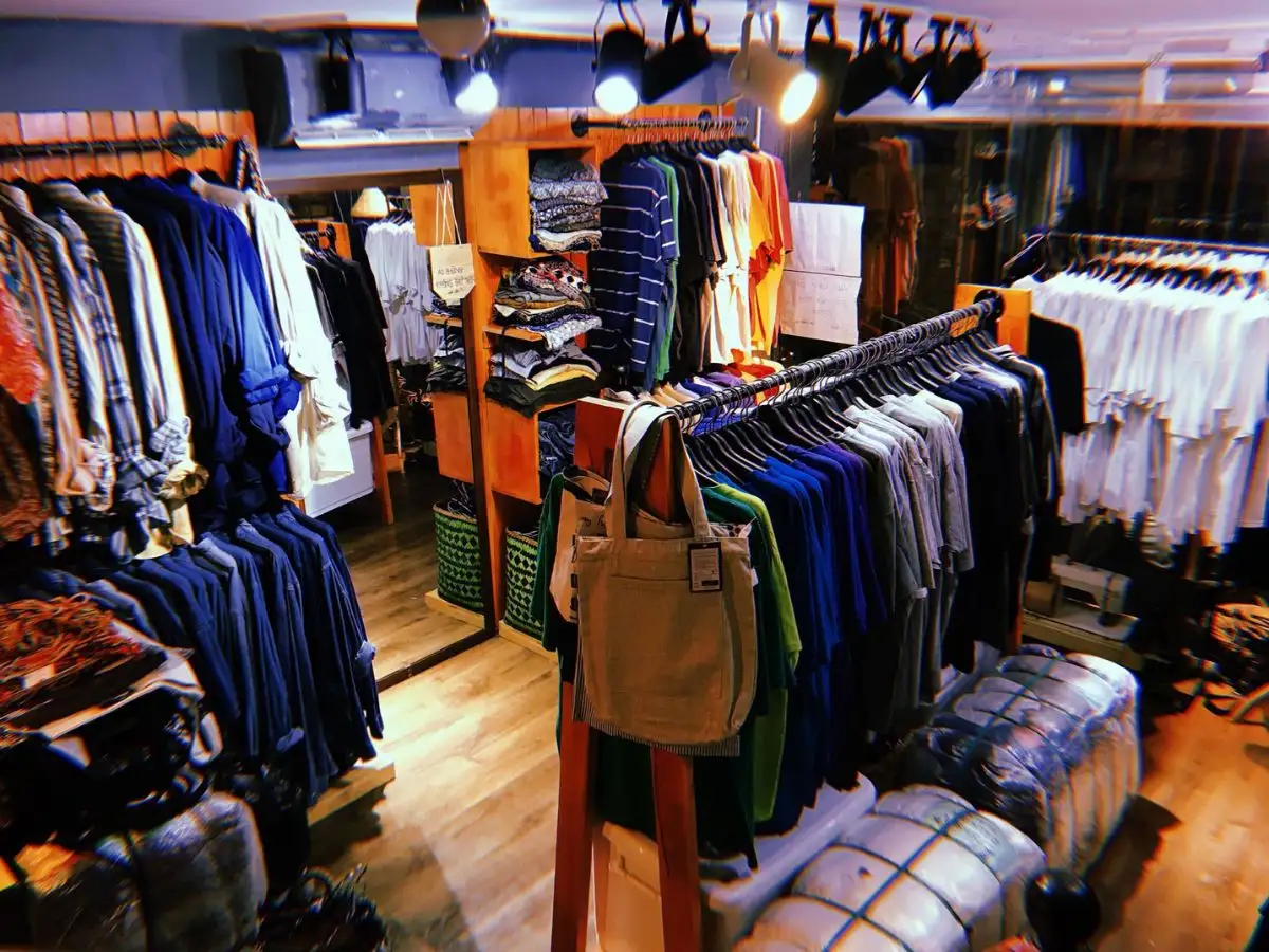 Các sản phẩm độc đáo tại Lộn Xộn Clothing