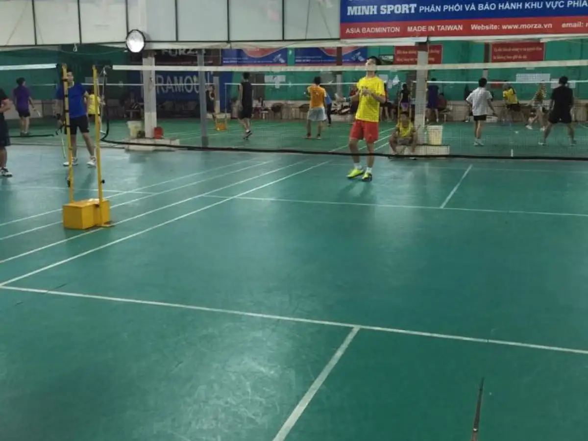 Sân Cầu Lông Long Viên có quy mô khá lớn