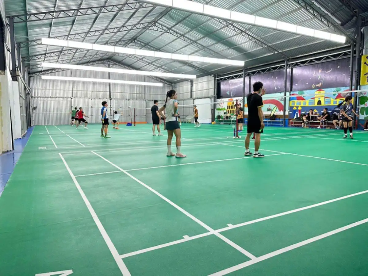 Sân Cầu Lông Phạm Hữu Lầu được thiết kế đạt chuẩn