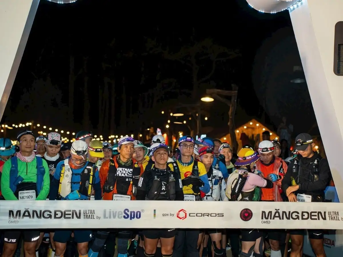 Măng Đen Ultra Trail sở hữu đường chạy xuyên qua rừng thông và màn sương mờ huyền ảo