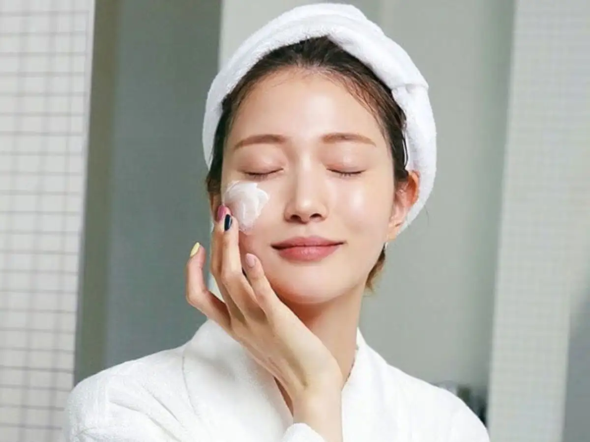 Thời điểm bôi kem chống nắng tốt nhất trong ngày?