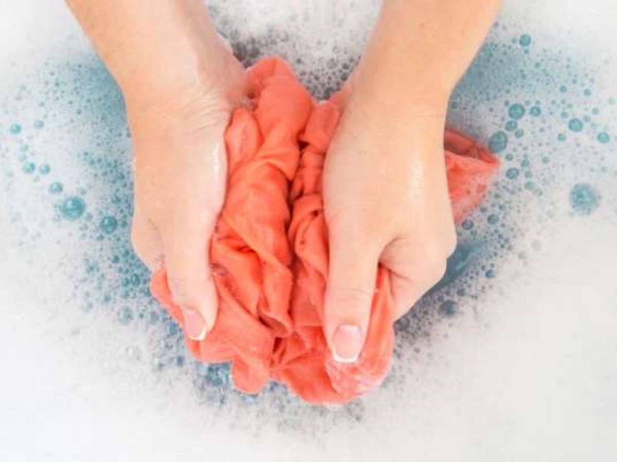 Giặt quần áo đúng cách để bảo quản đồ được lâu hơn
