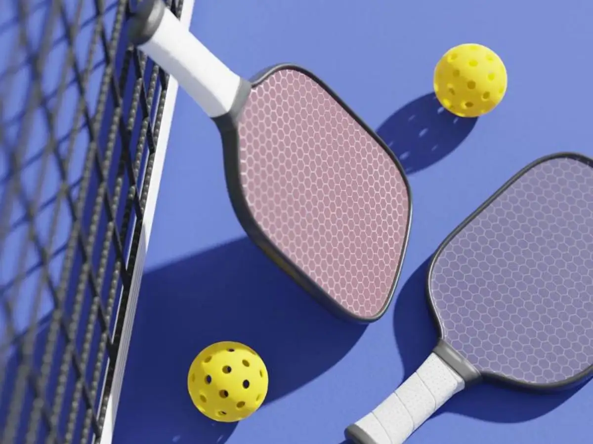 Chọn vợt phù hợp sẽ giúp chơi Pickleball dễ dàng hơn
