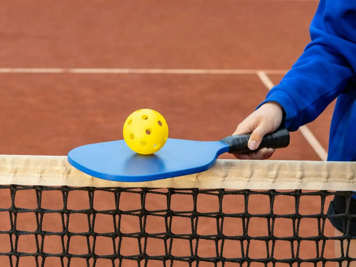 Quy trình chọn bóng pickleball phù hợp với người chơi