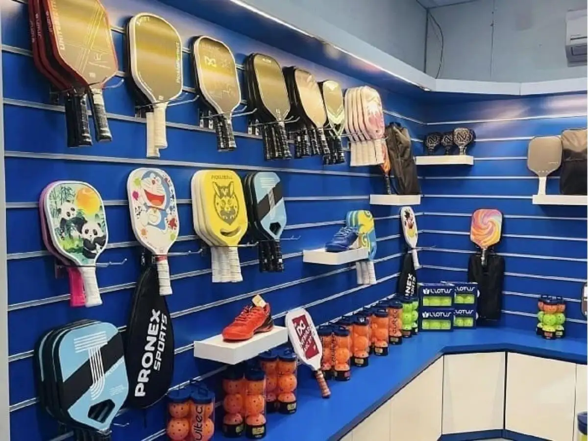 Mua vợt Pickleball tại các cửa hàng uy tín để đảm bảo chất lượng