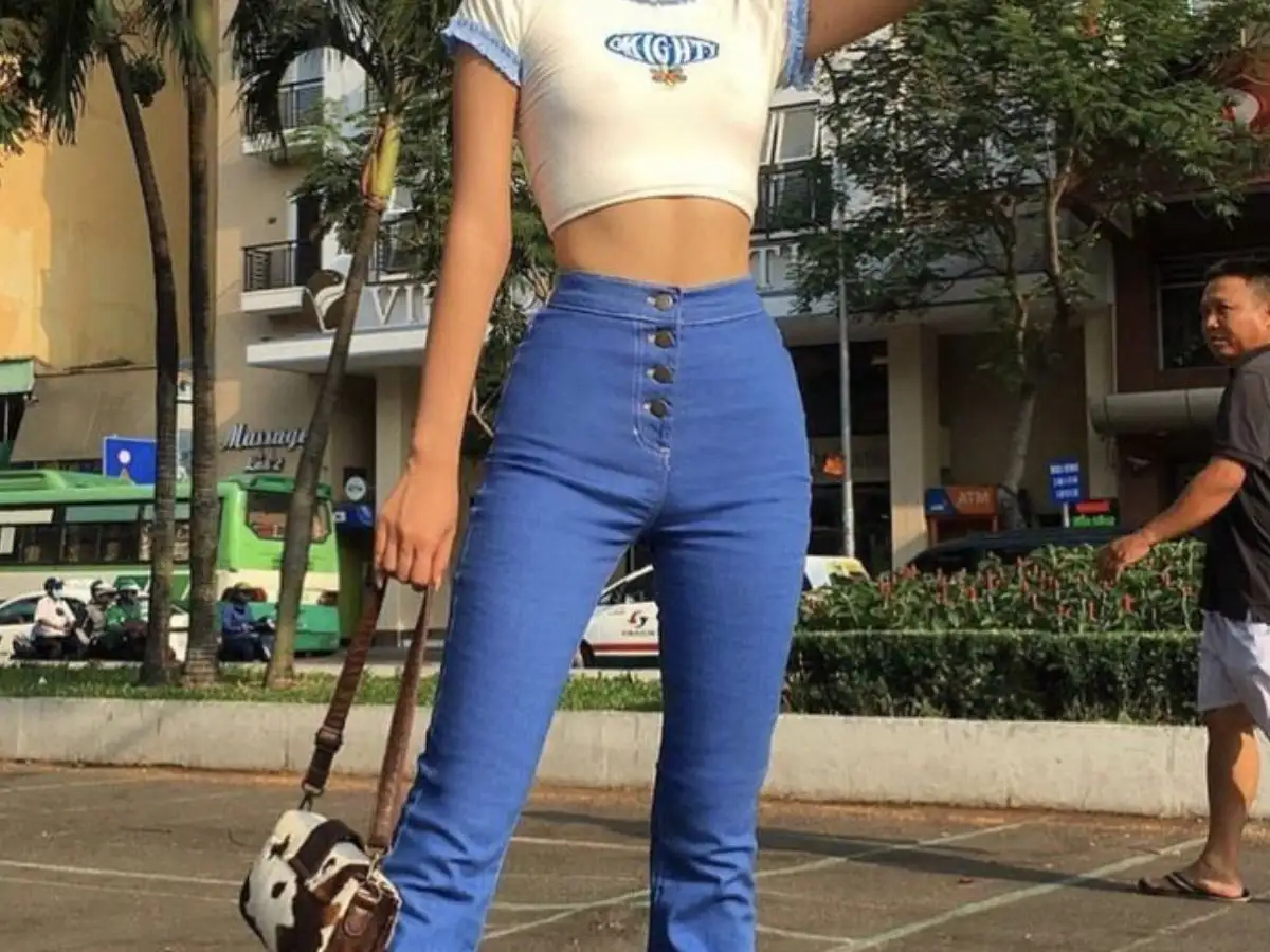 Gợi ý áo croptop cho dáng tam giác ngược