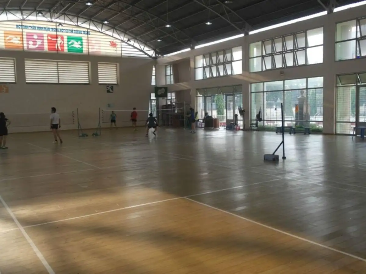 Sân Cầu Lông Cung Văn Hóa Lao Động quận 1