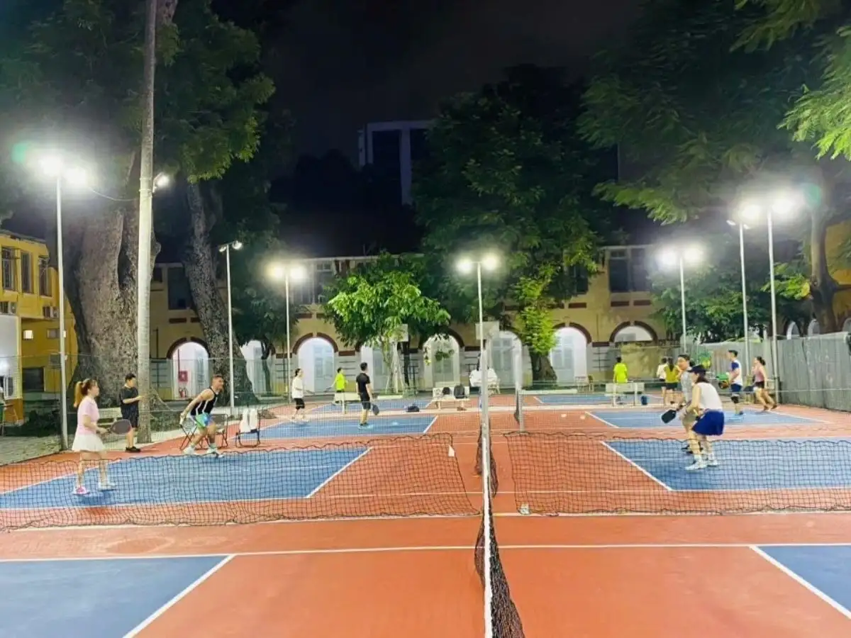 Gym One Pickleball có quy mô 4 sân ngoài trời