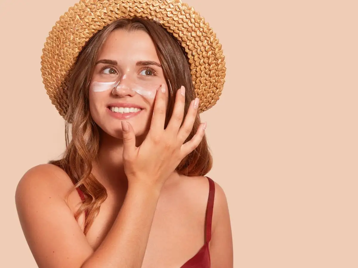 Nên dùng kem chống nắng cả khi kem dưỡng ẩm có SPF