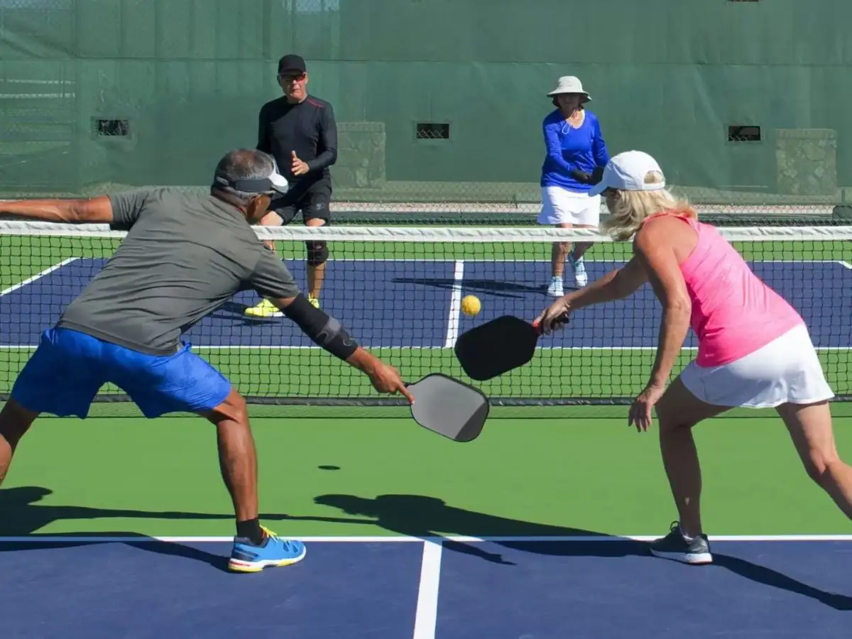 Đánh đôi trong Pickleball