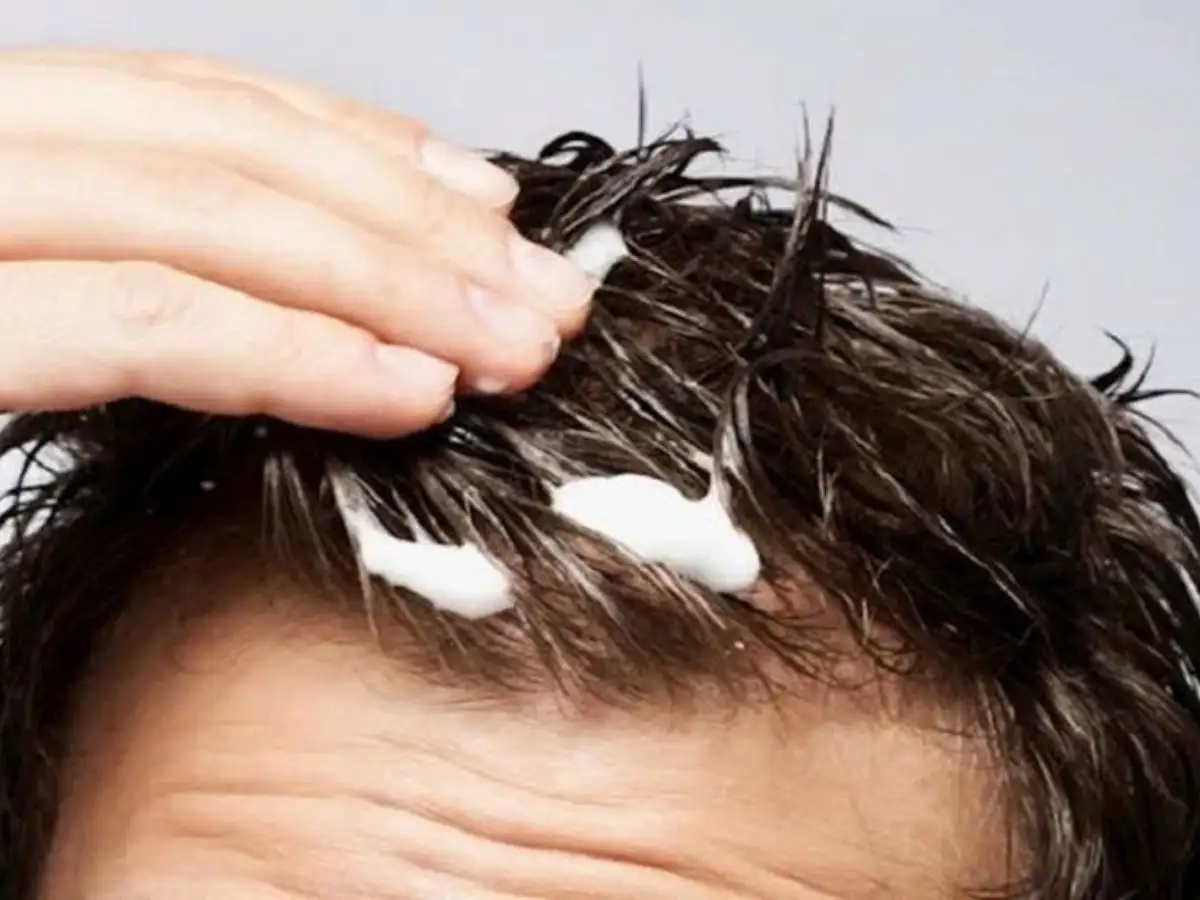 Nếu bạn sở hữu tóc mỏng, dễ xẹp, hãy bắt đầu với các sản phẩm pre-styling tạo phồng