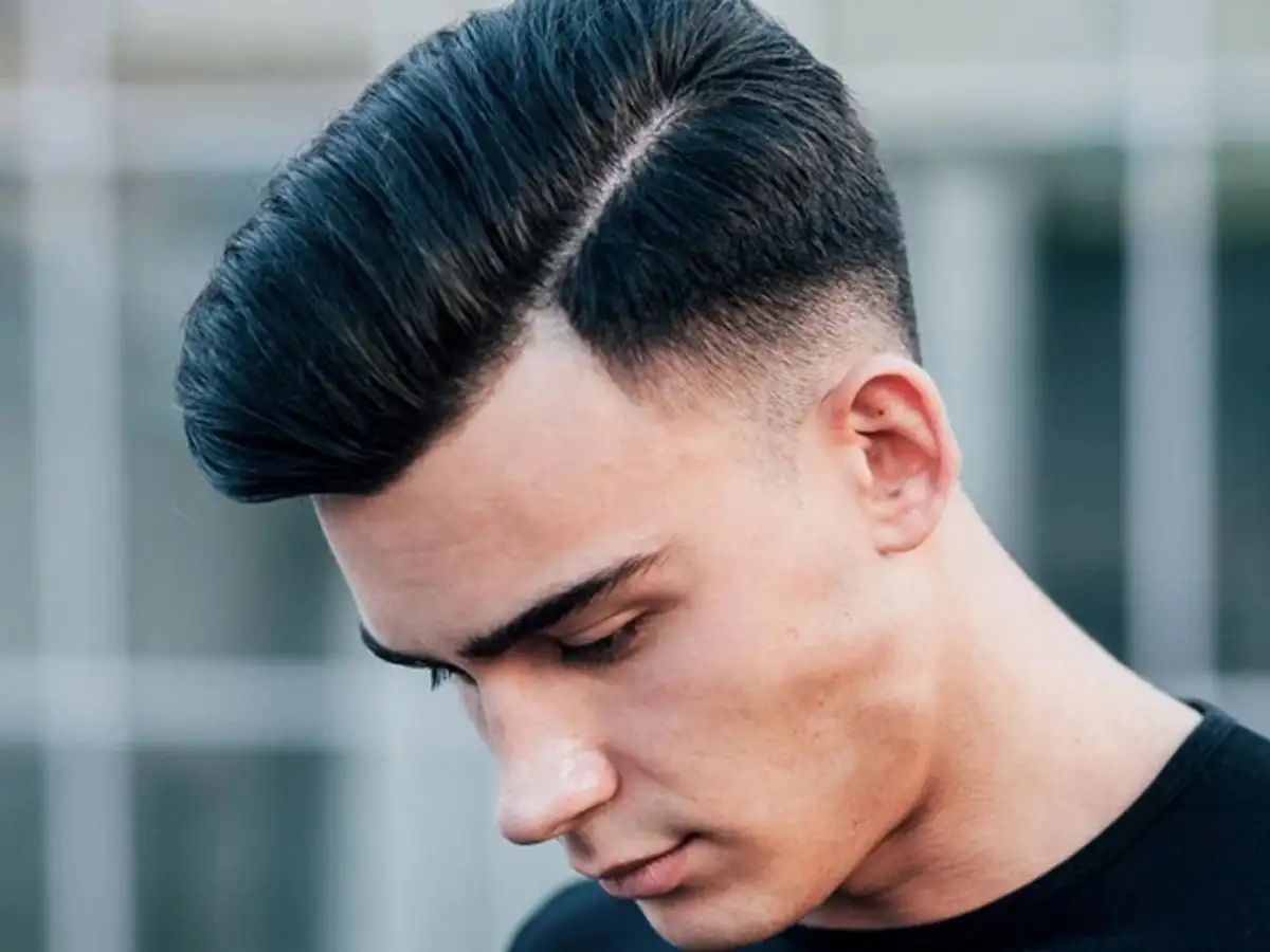 Undercut hay Quiff sẽ cần đến những sản phẩm có độ giữ nếp cao để tóc vào nếp