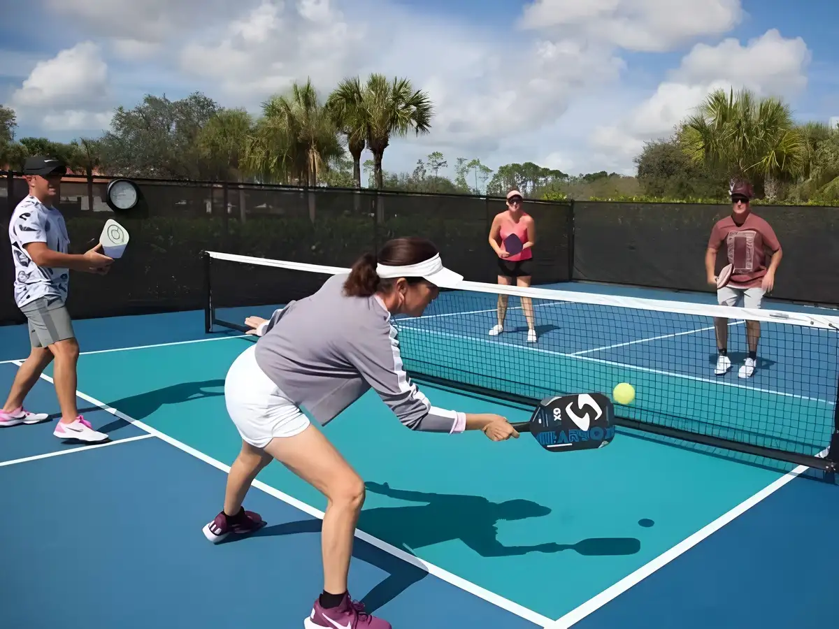 Pickleball là gì mà gây sốt khắp nơi?
