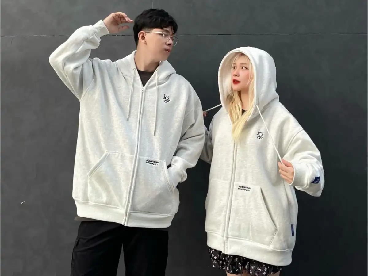 Áo hoodie zip là phiên bản có khóa kéo chạy dọc thân trước