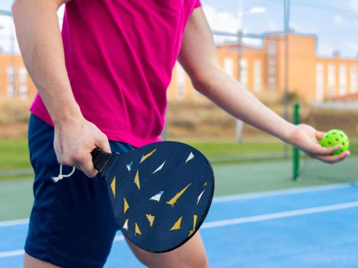 Thực hiện đúng chuẩn khi giao bóng để được công nhận