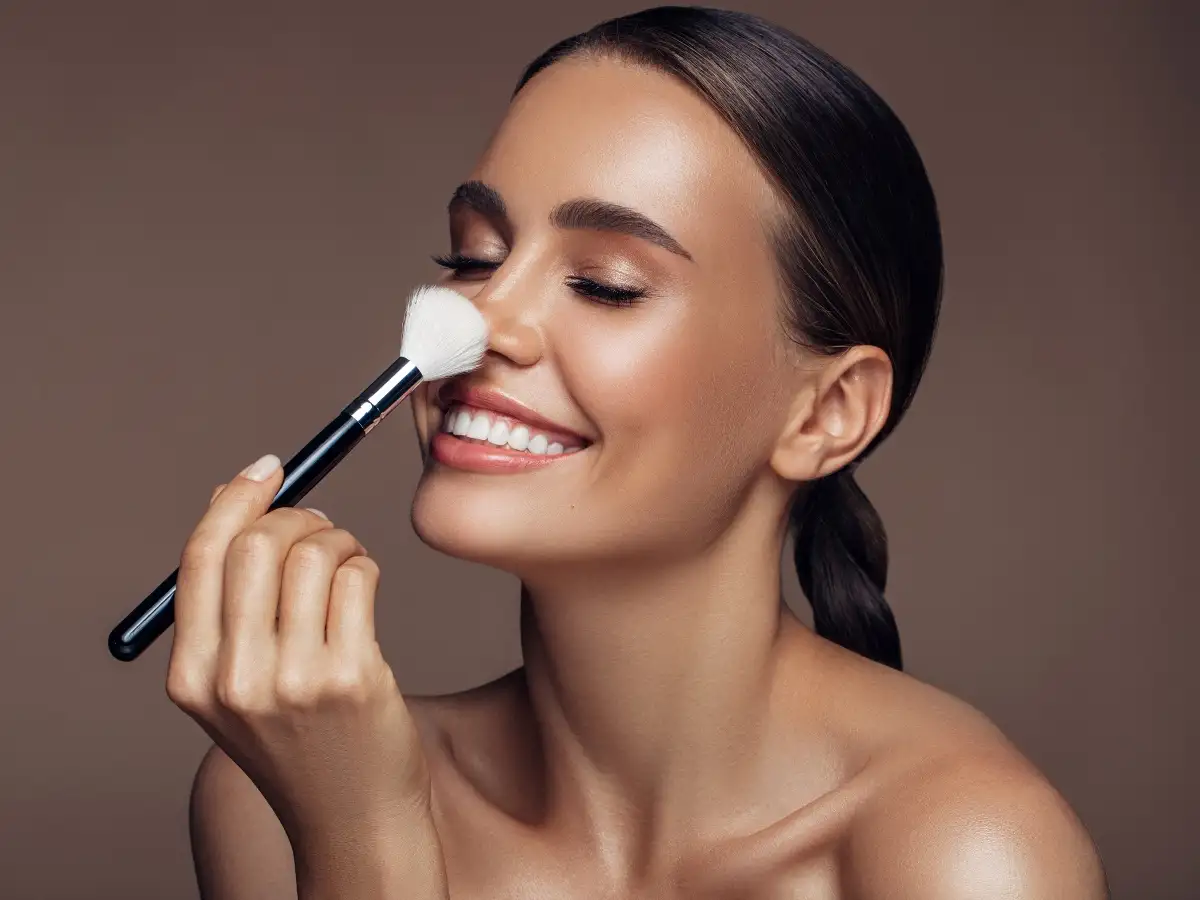 Làn da sau phẫu thuật rất nhạy cảm, do đó việc chọn mỹ phẩm phù hợp là vô cùng quan trọng