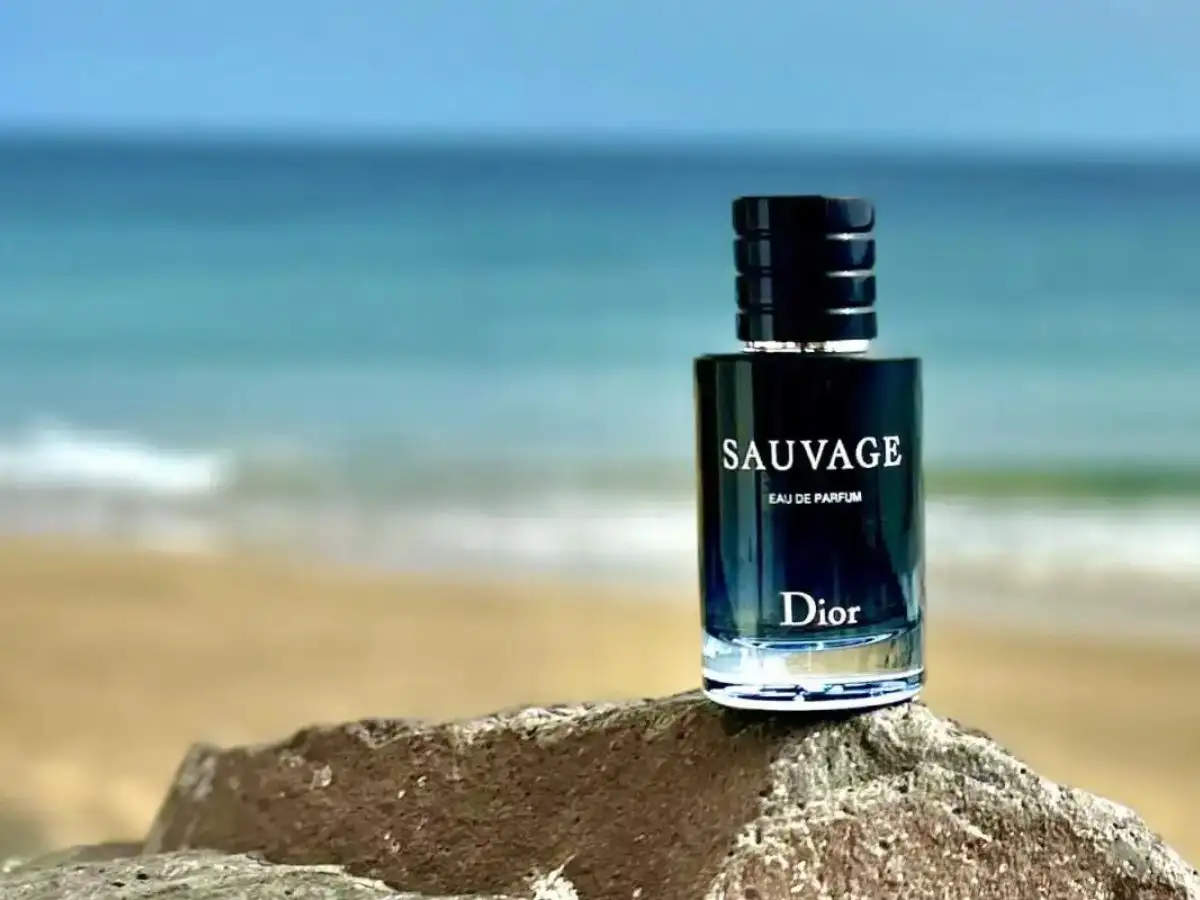 Dior Sauvage mang trong mình vẻ nam tính mạnh mẽ và phóng khoáng