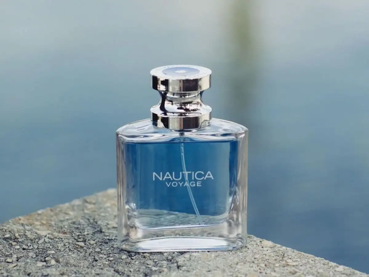Nautica Voyage giống như làn gió biển mang theo sự tươi mới và sảng khoái