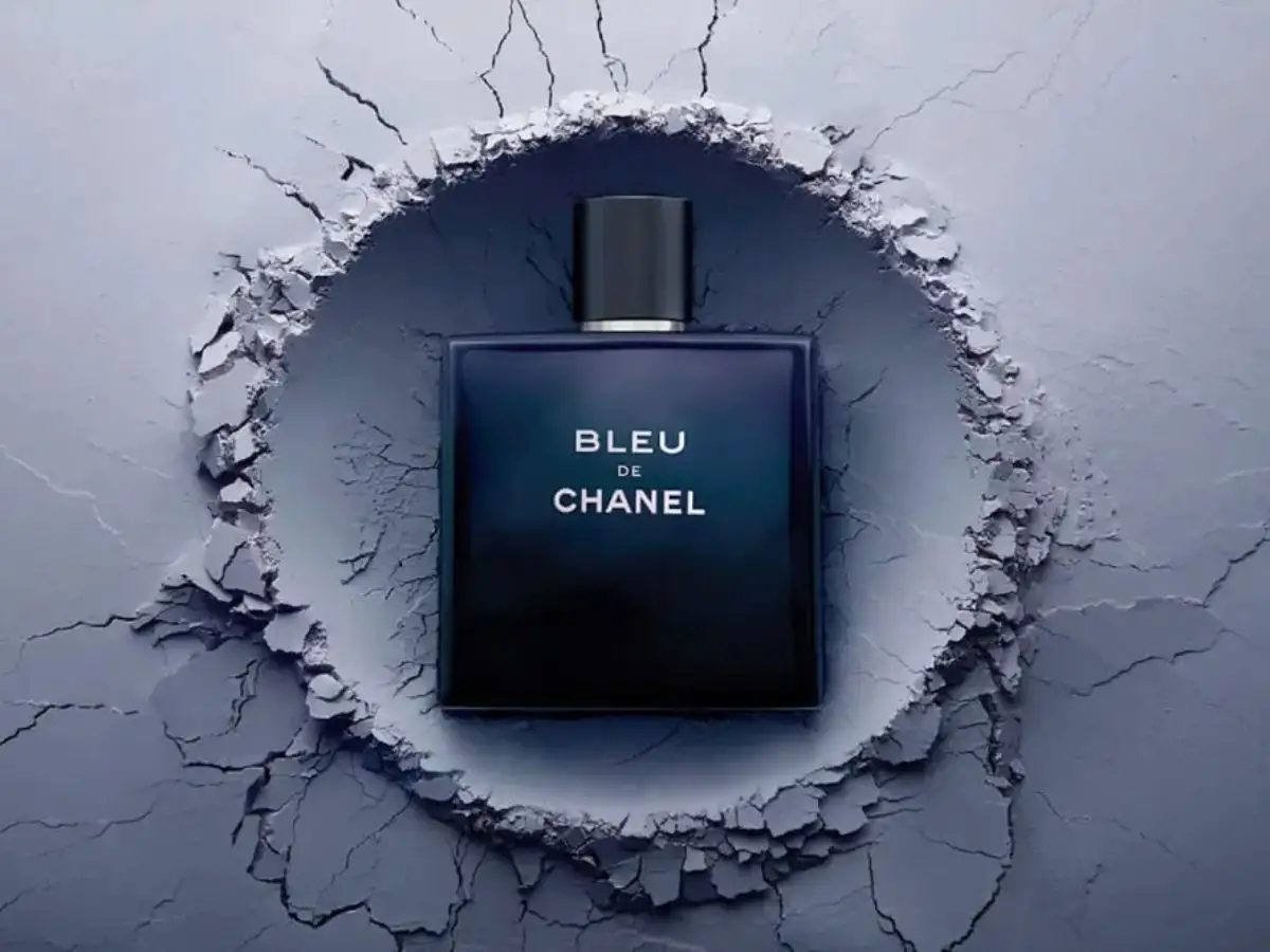 Hương thơm của Bleu EDT cân bằng hoàn hảo giữa sự thanh thoát và chiều sâu