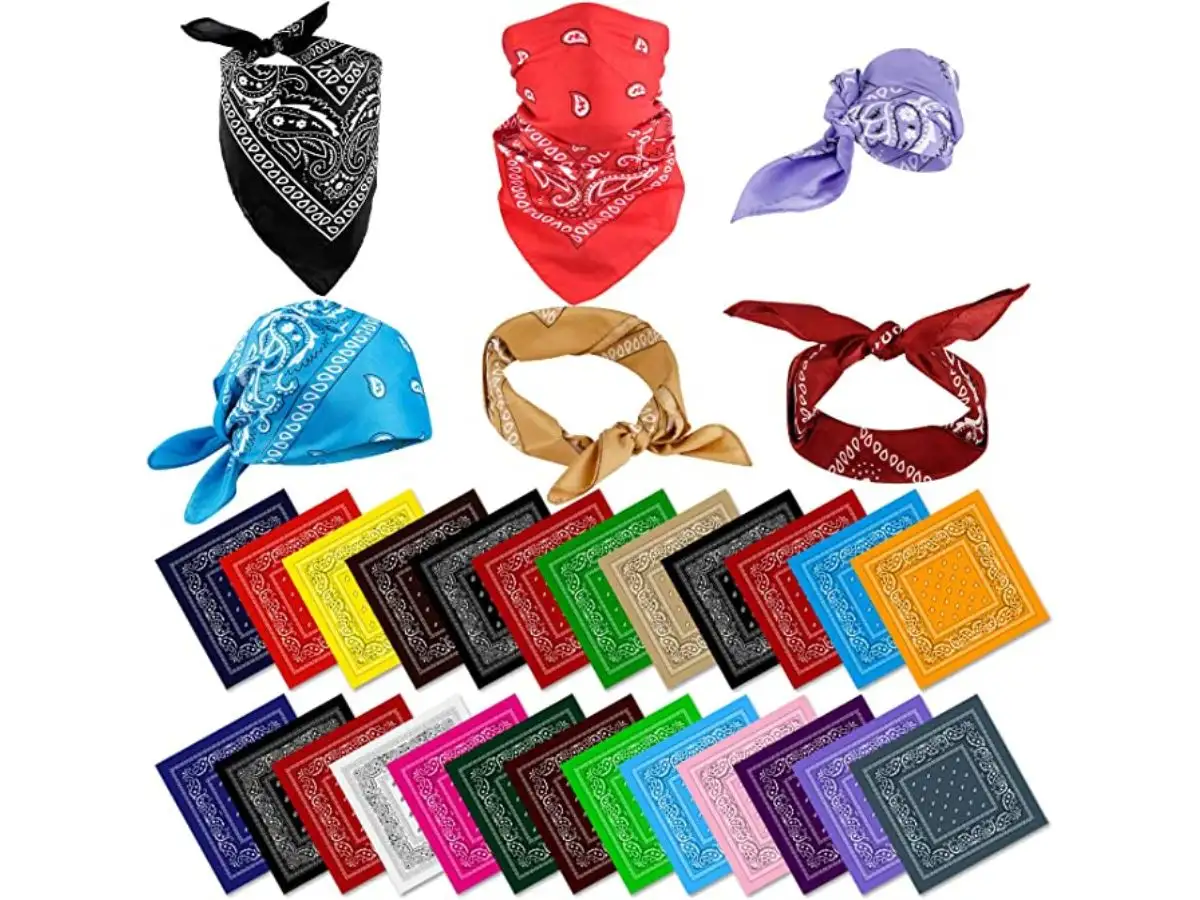 Bộ sưu tập các khăn Bandana với họa tiết Paisley và màu trơn đa dạng