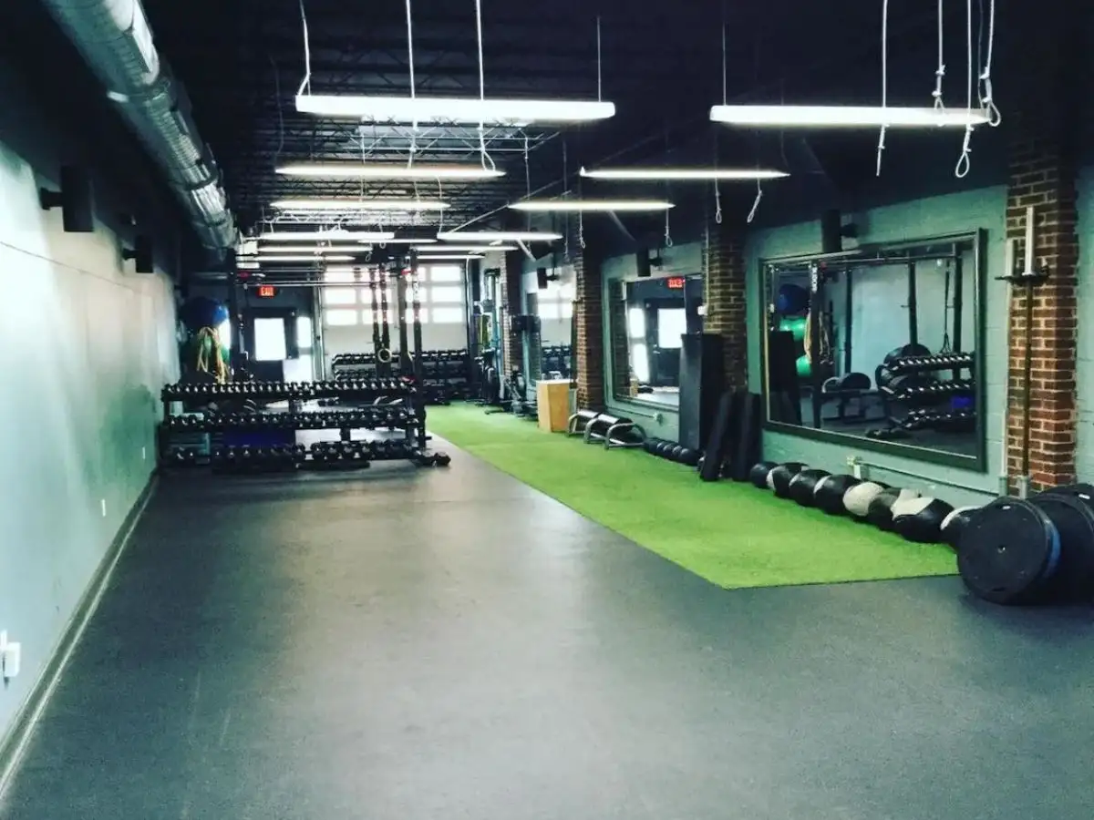 Phòng tập gym Jade Fitness