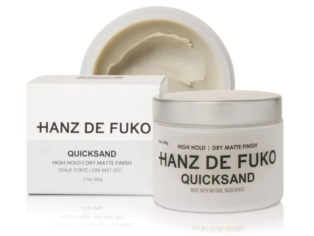 By Vilain Quicksand có chất sáp trắng ngà, mềm xốp