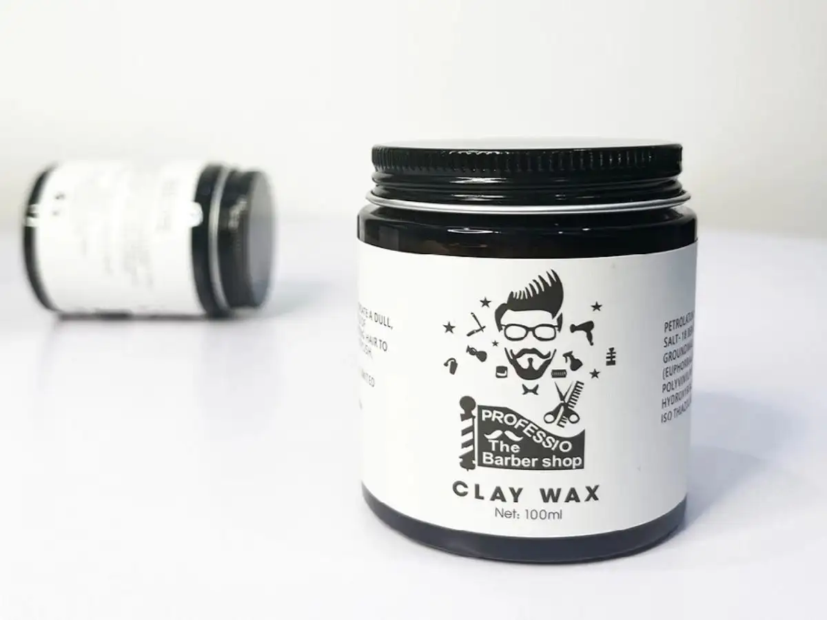 Mùi hương nước hoa hiện đại của Colfork Clay Wax khá dễ chịu