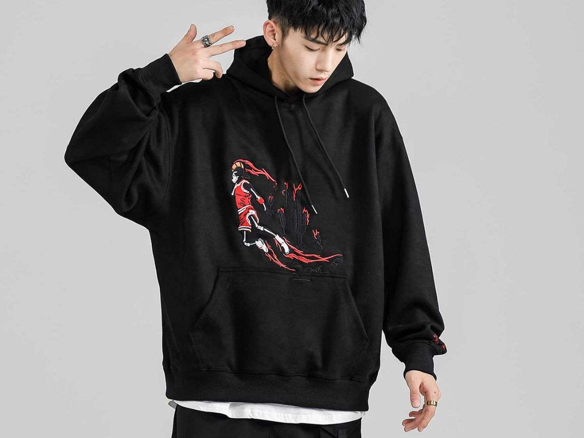 Hãy lựa chọn mua áo hoodie nam ở các địa chỉ uy tín để yên tâm về chất lượng