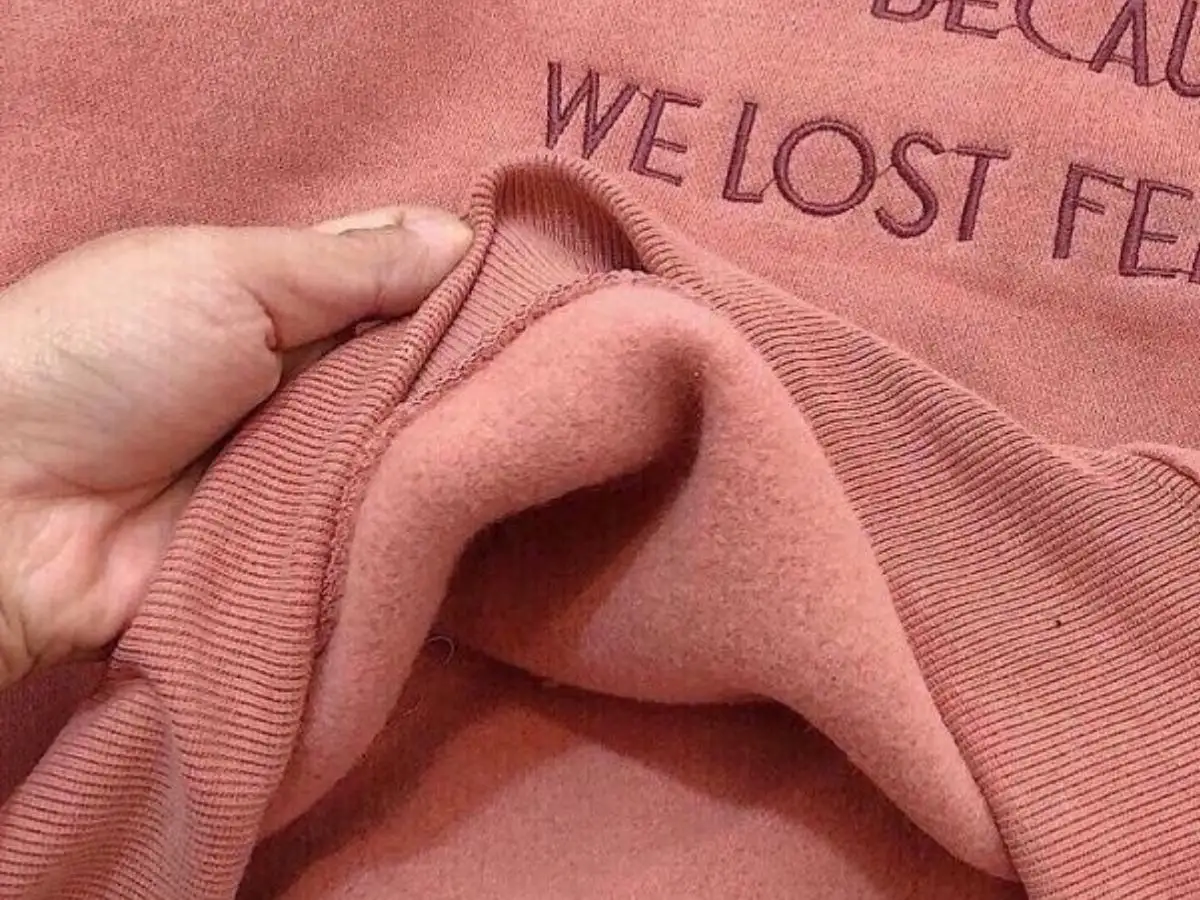 Chất liệu là một yếu tố quyết định chất lượng của áo hoodie
