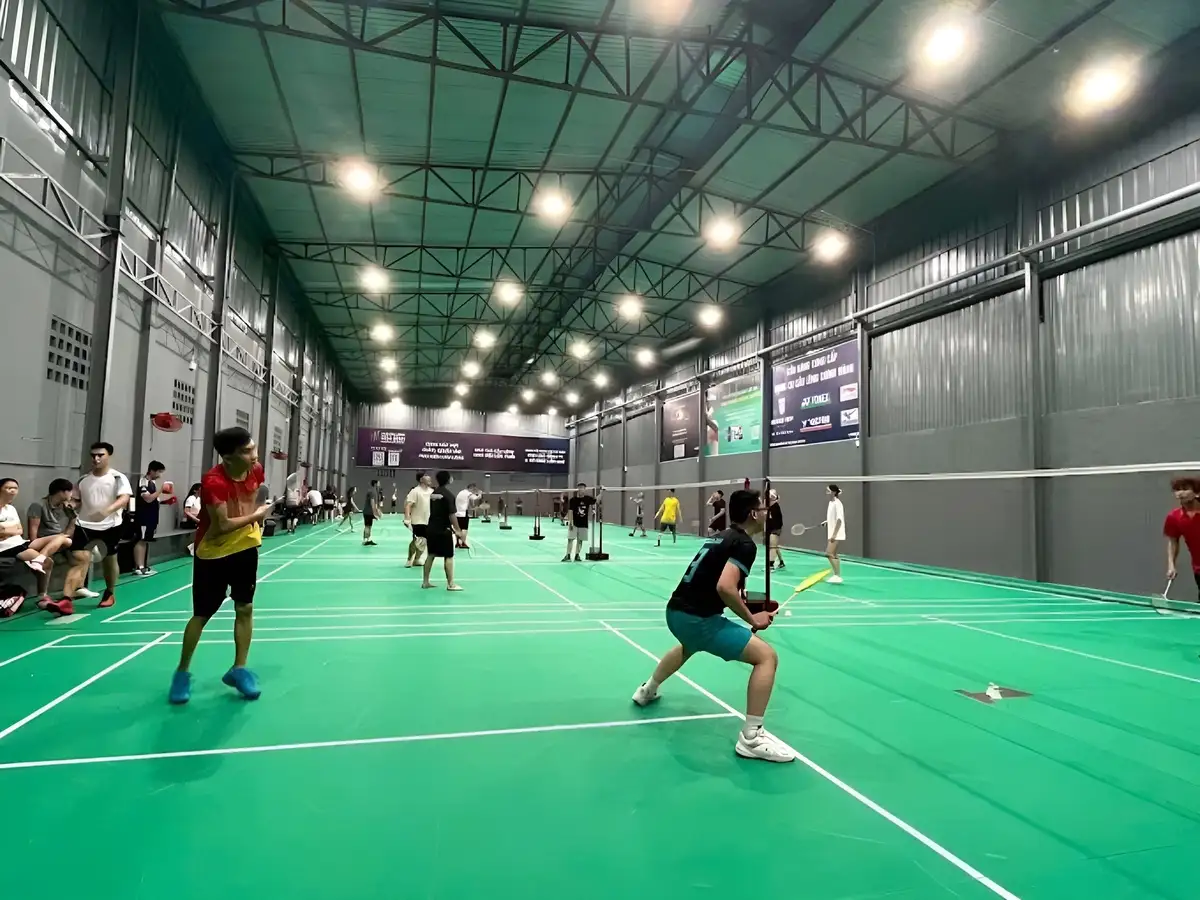 Sân C30 nổi bật nhờ quy mô lớn và số lượng sân phong phú